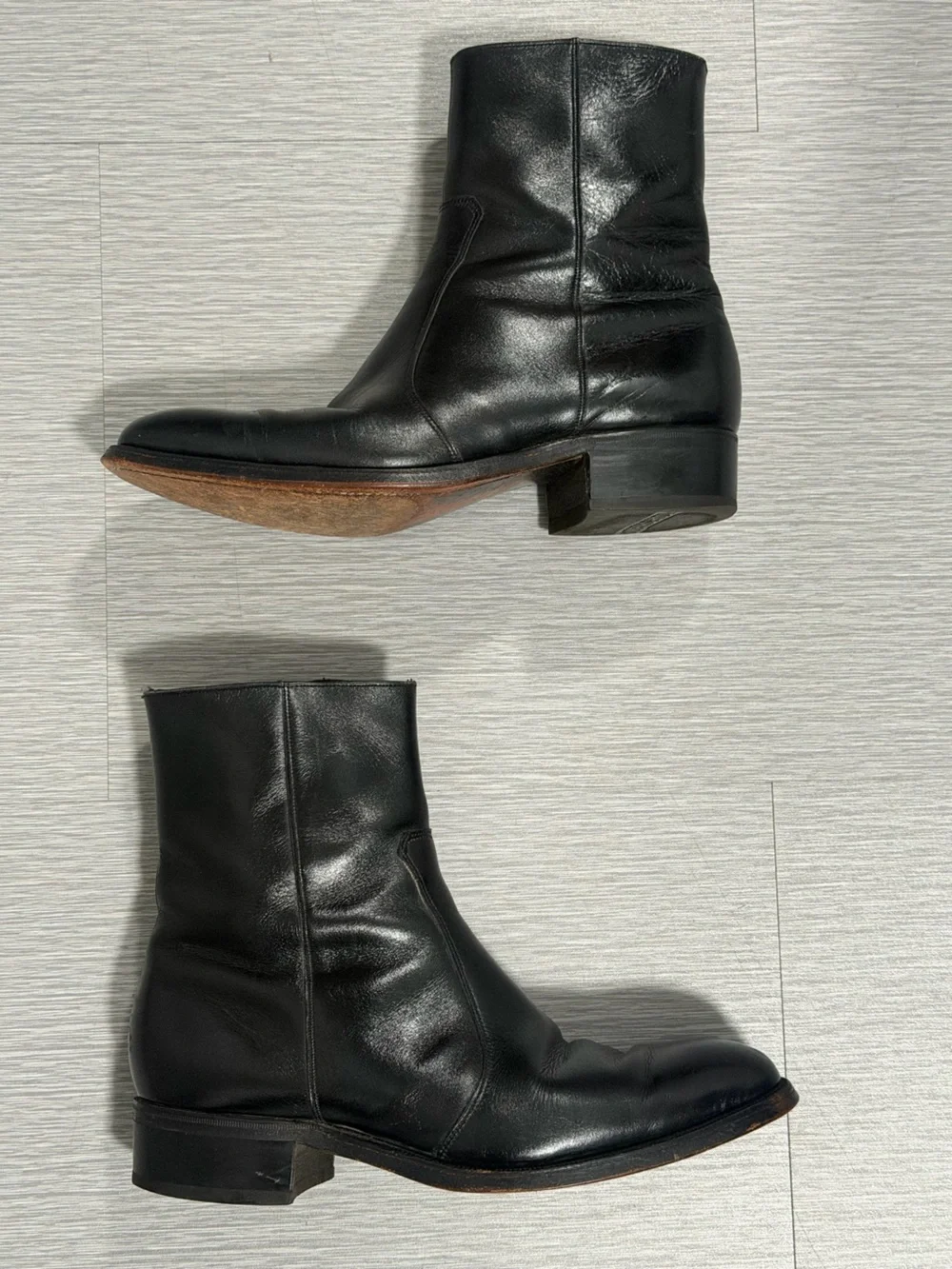 Vintage Florsheim Men’s 8D Black Leather Side Zip Ankle Beatle Boots 711404